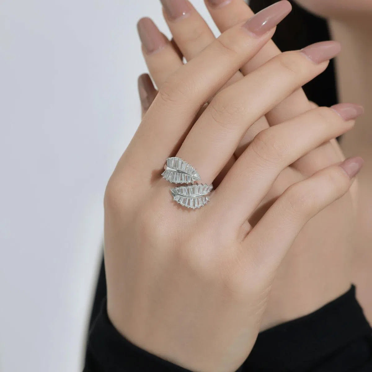 Elvira leaf adjustable ring-OrifineJewels