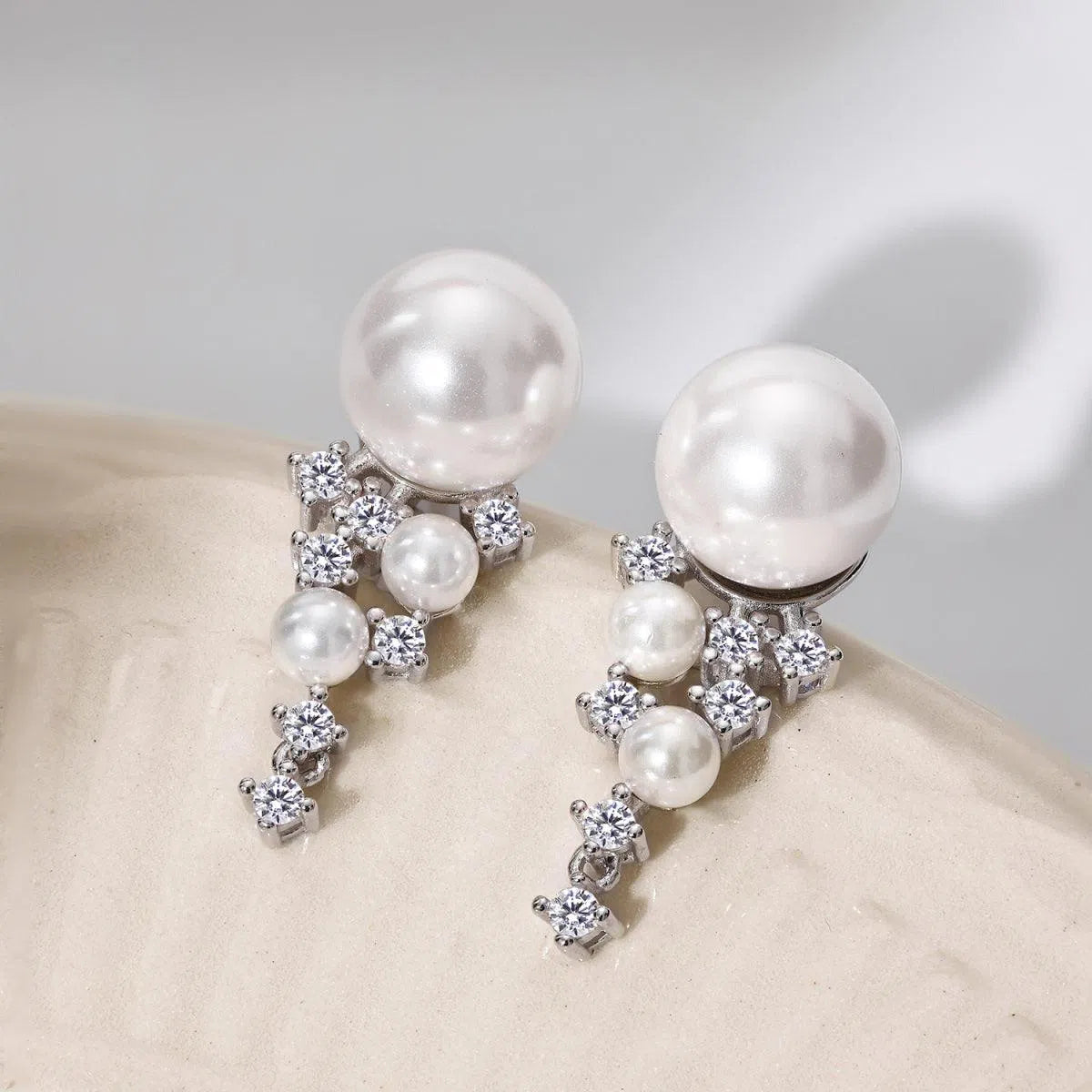 Ethiral pearl clip earring-OrifineJewels