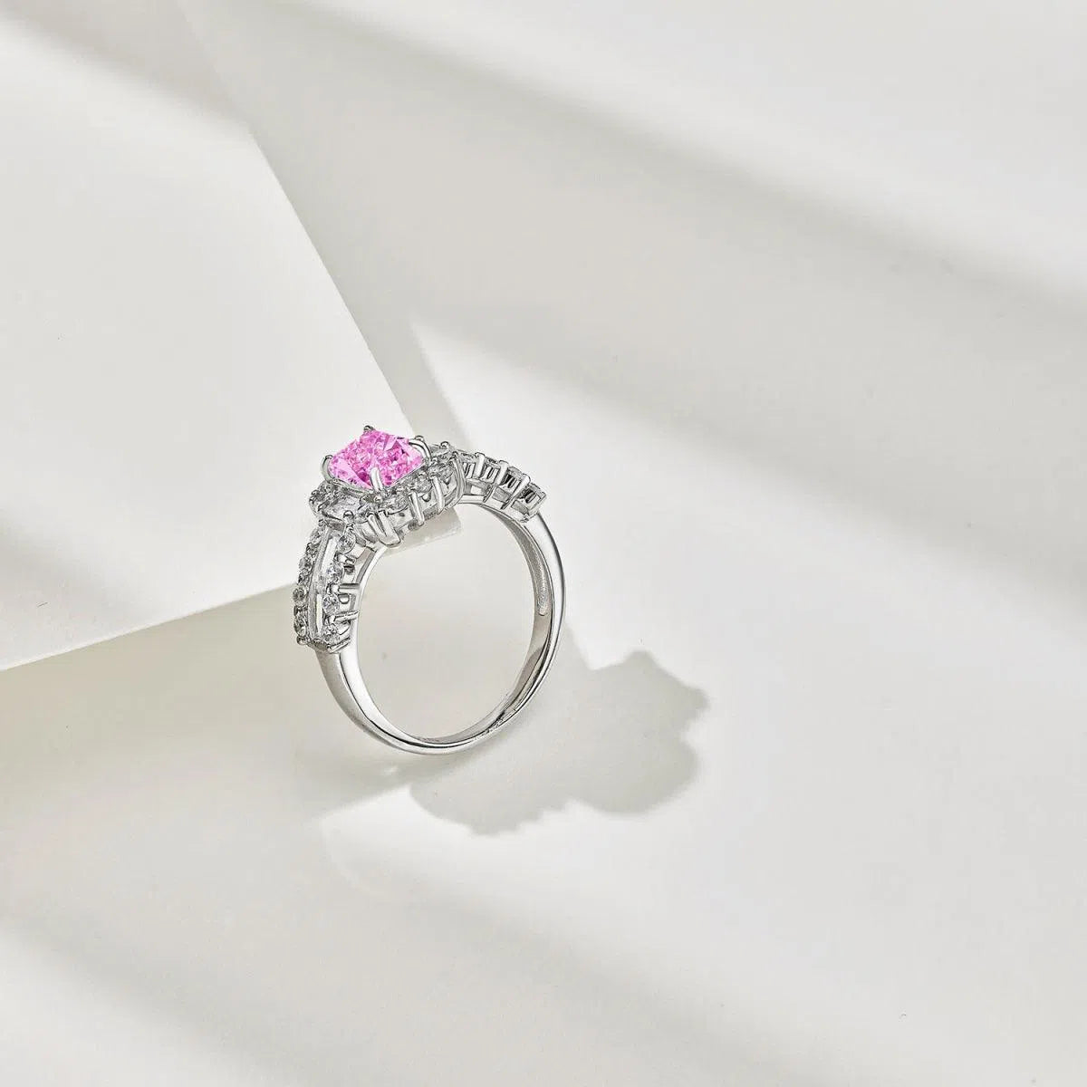 Evanya red halo ring-OrifineJewels