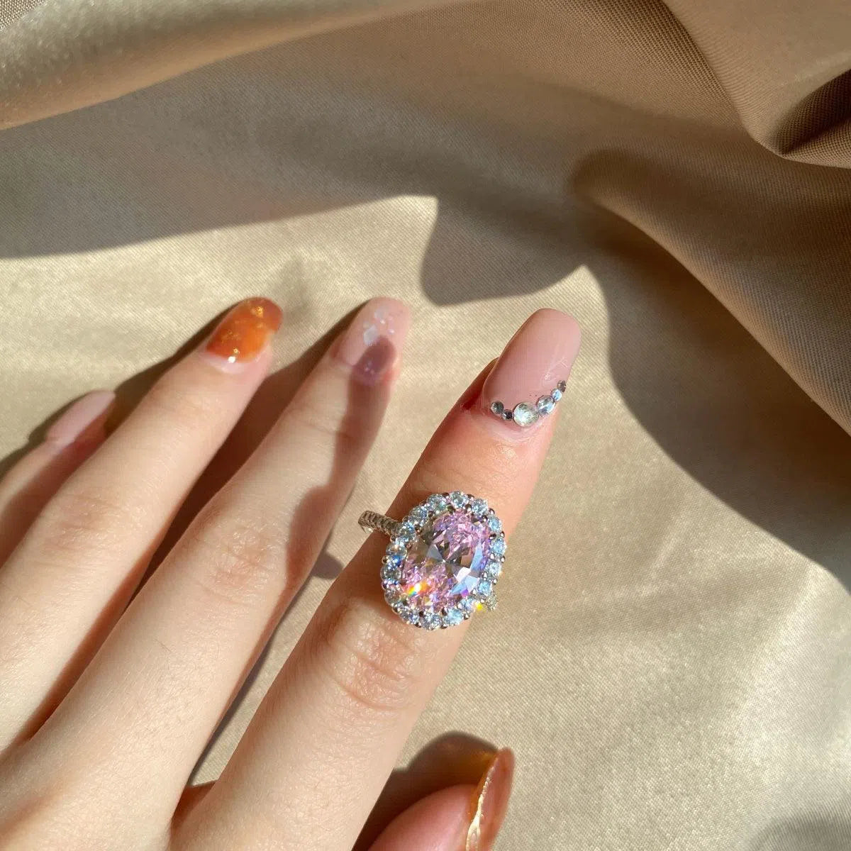 Iris pink fawn motif ring-OrifineJewels