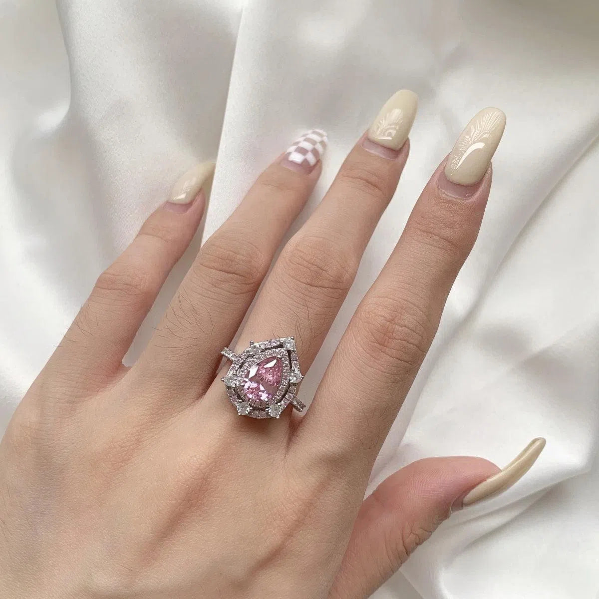 Iris pink motif ring-OrifineJewels