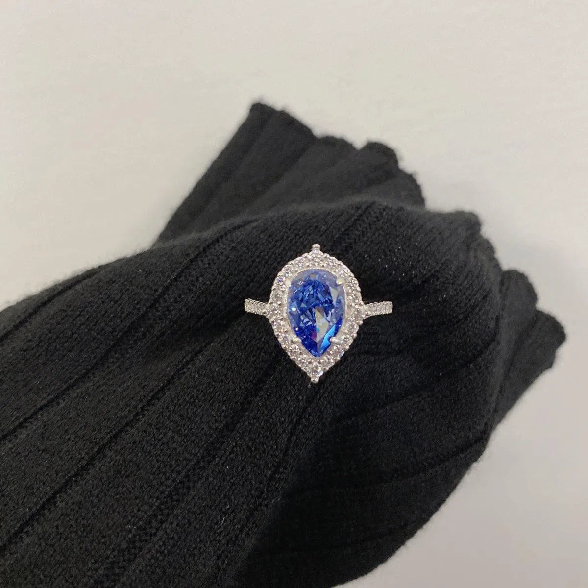 Iris tanzanite motif ring-OrifineJewels