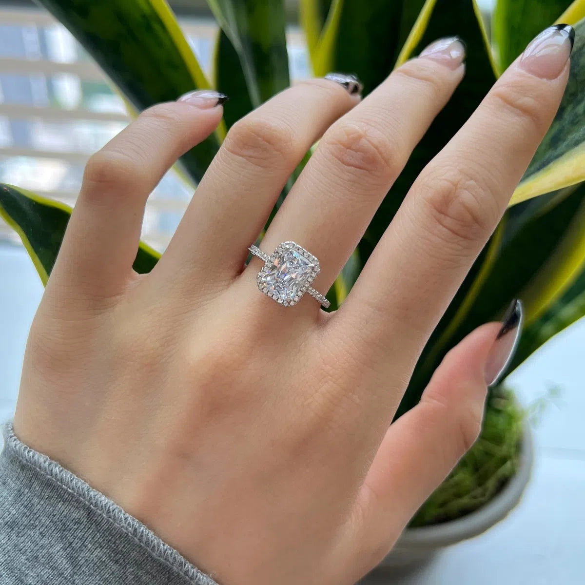 Orlissa clear halo ring-OrifineJewels