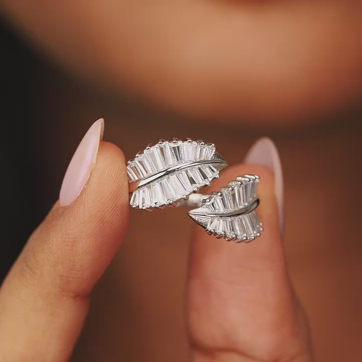 Elvira leaf adjustable ring