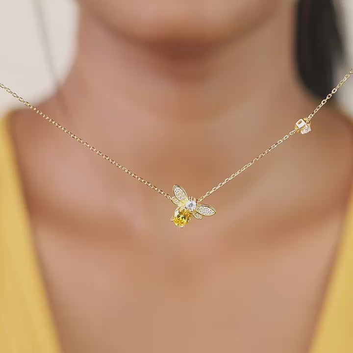 Solessa gold honeybee necklace