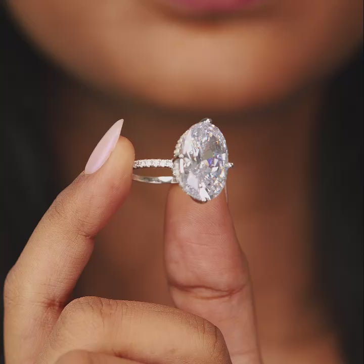 Serenia white motif ring