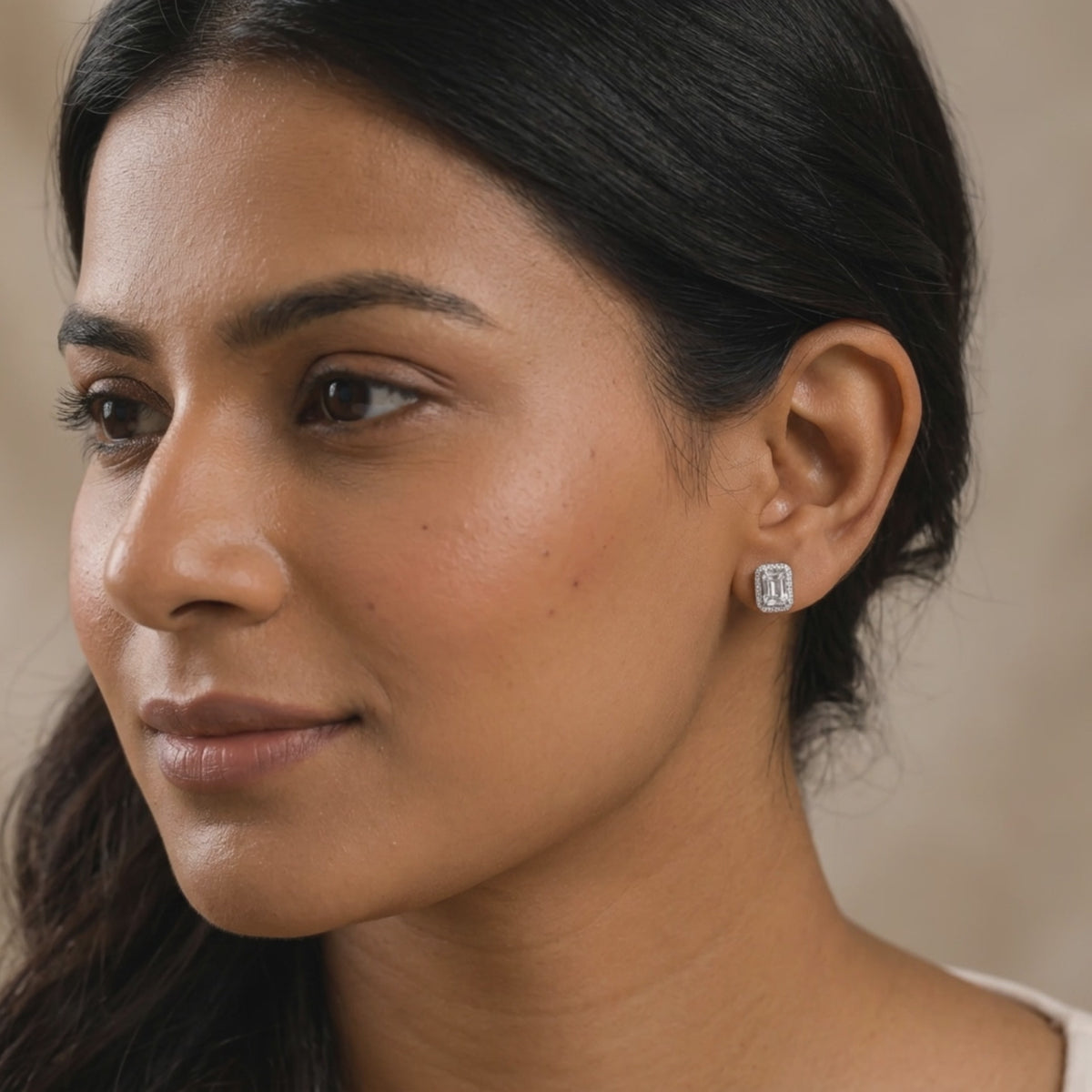 Emeraude Studs