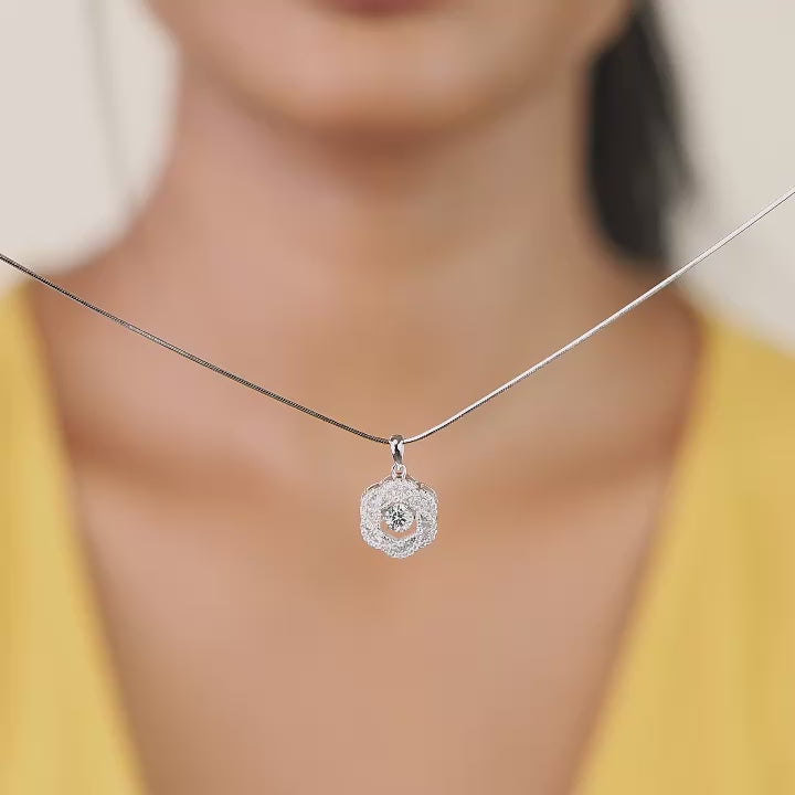 Nola sparkling pendant