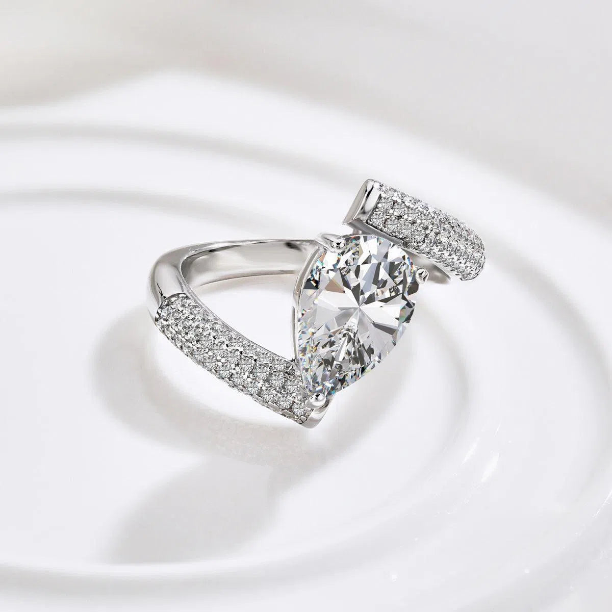 Solara clear band ring-OrifineJewels