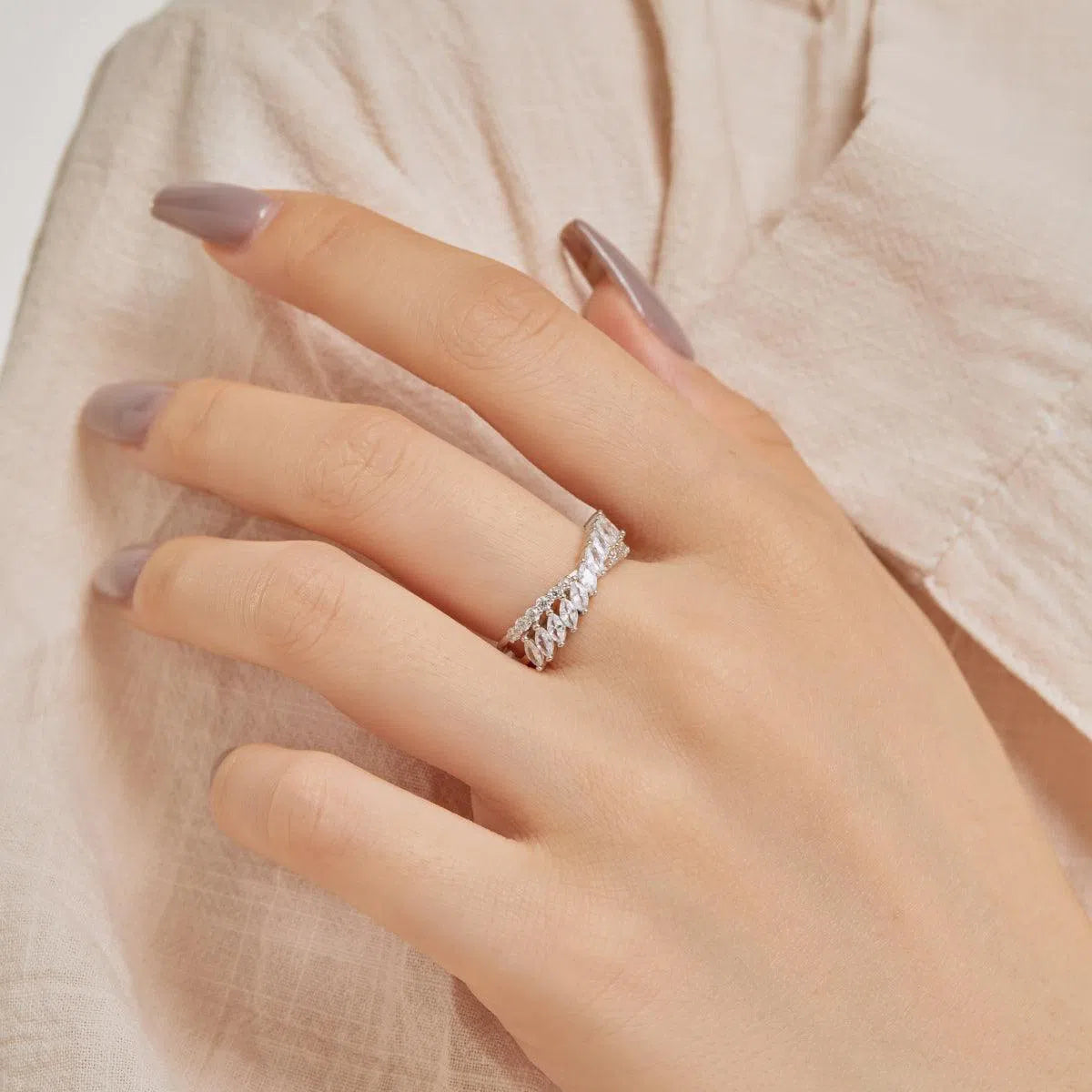 Verona white cross ring-OrifineJewels