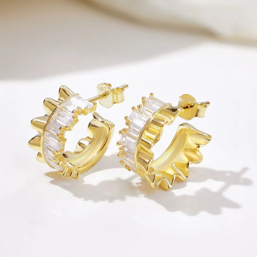 Zelara gold clip earring-OrifineJewels